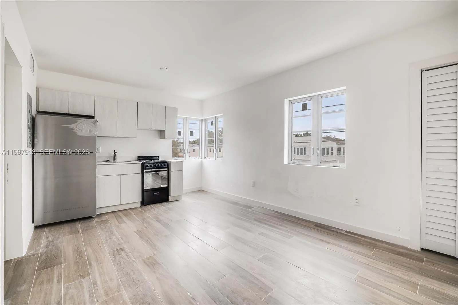 572 NE 67th St # 5, Miami FL 33138