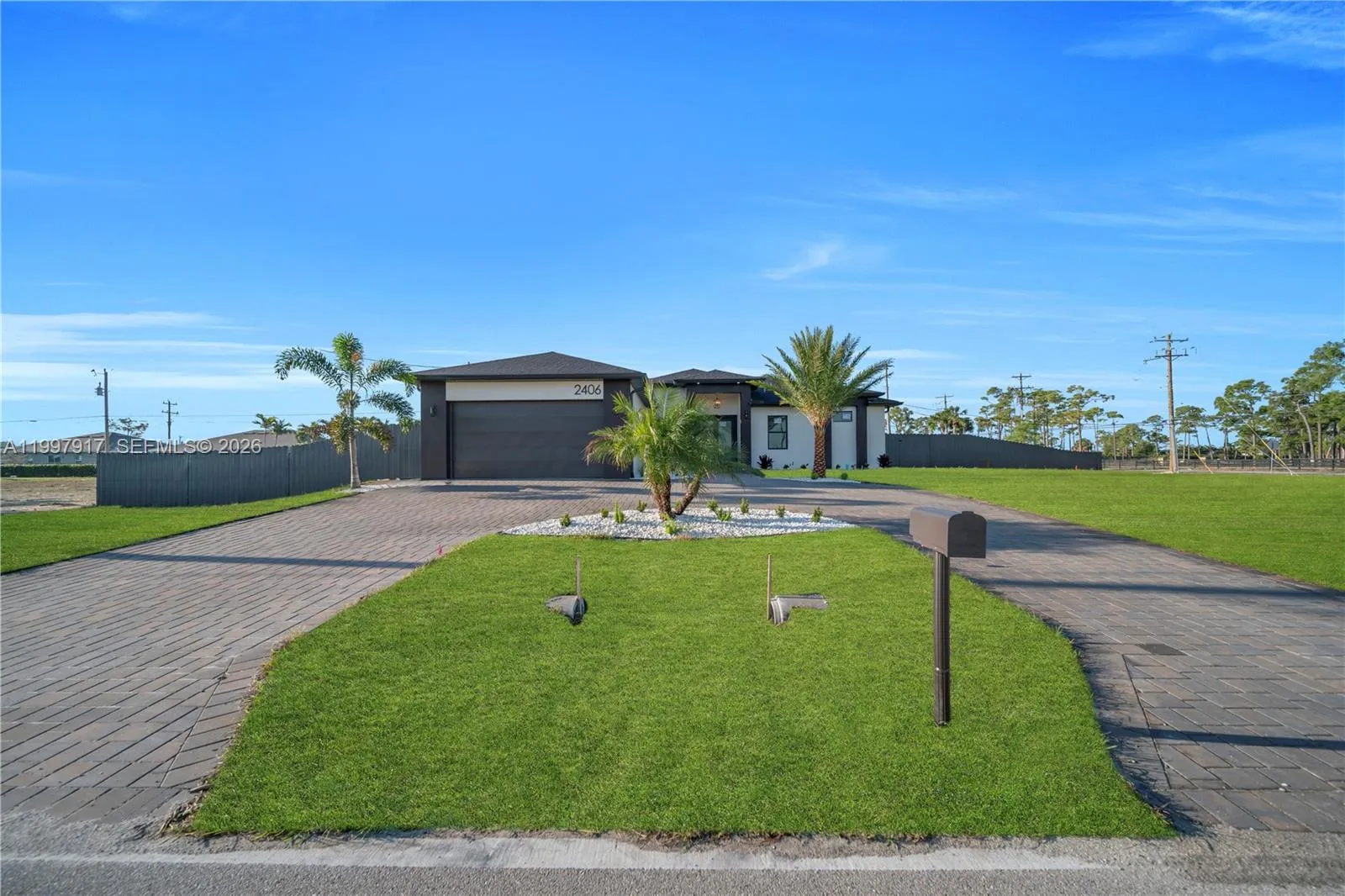 2406 Kismet PKWY, Cape Coral FL 33993