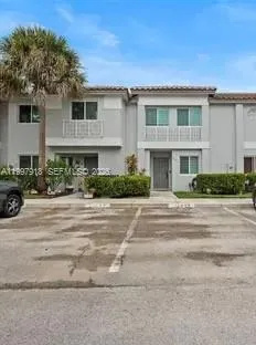 20861 NW 4th St, Pembroke Pines FL 33029