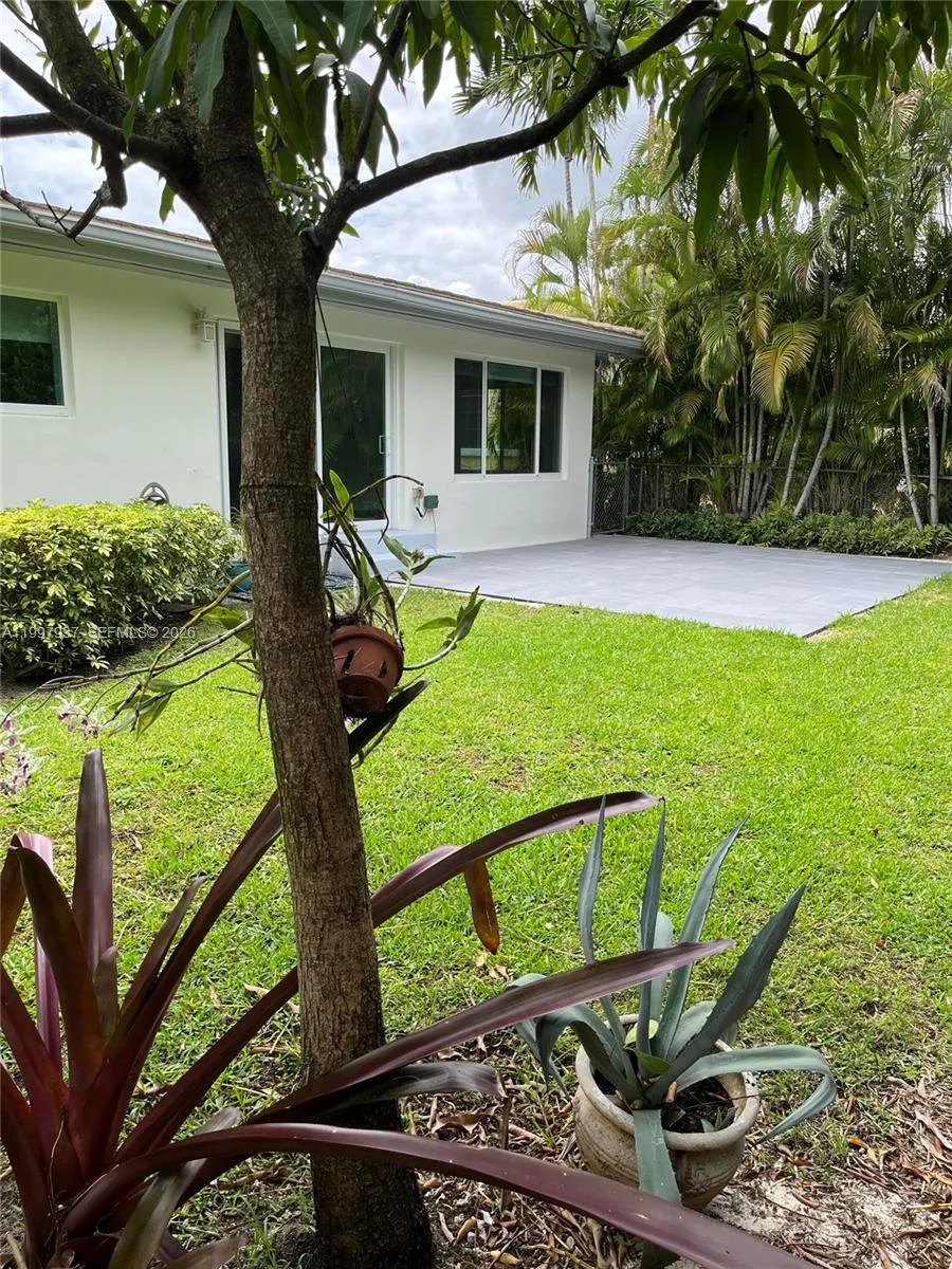 323 Velarde Ave, Coral Gables FL 33134