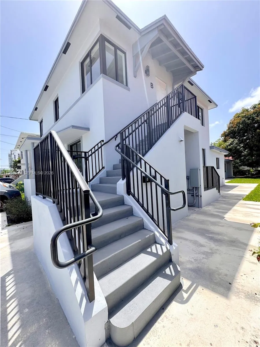 450 Beacom Blvd, Miami FL 33135