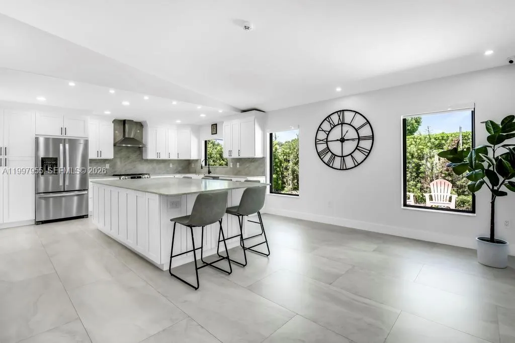 8611 SW 82nd Ter, Miami FL 33143