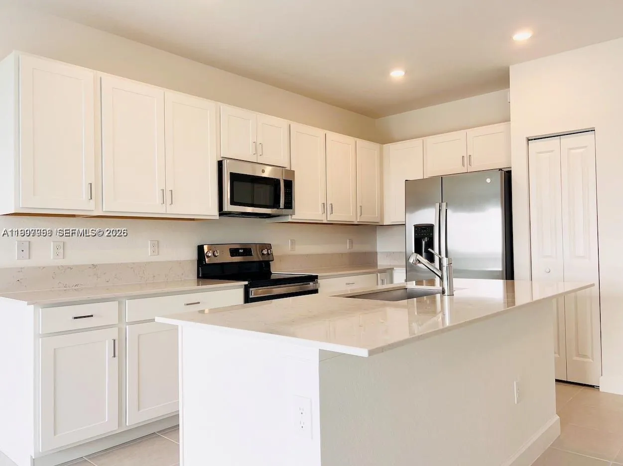 204 SE Woodbark St, Port St. Lucie FL 34984