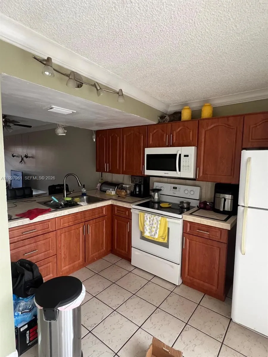 1298 W 51st Pl # 29, Hialeah FL 33012