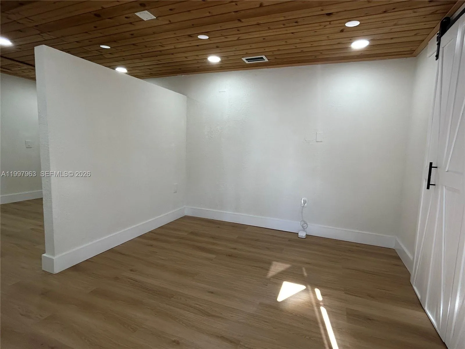 135 E 37th St # 1, Hialeah FL 33013