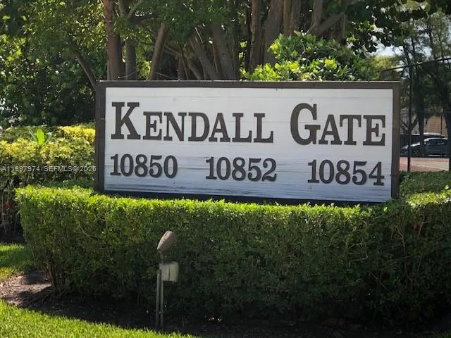 10854 N KENDALL DR # 316, Miami FL 33176