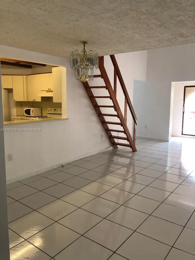 10241 NW 9th St Cir # 5, Miami FL 33172