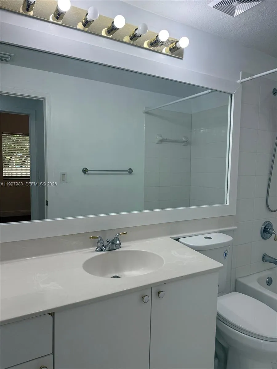 10720 NW 66th St # 112, Doral FL 33178