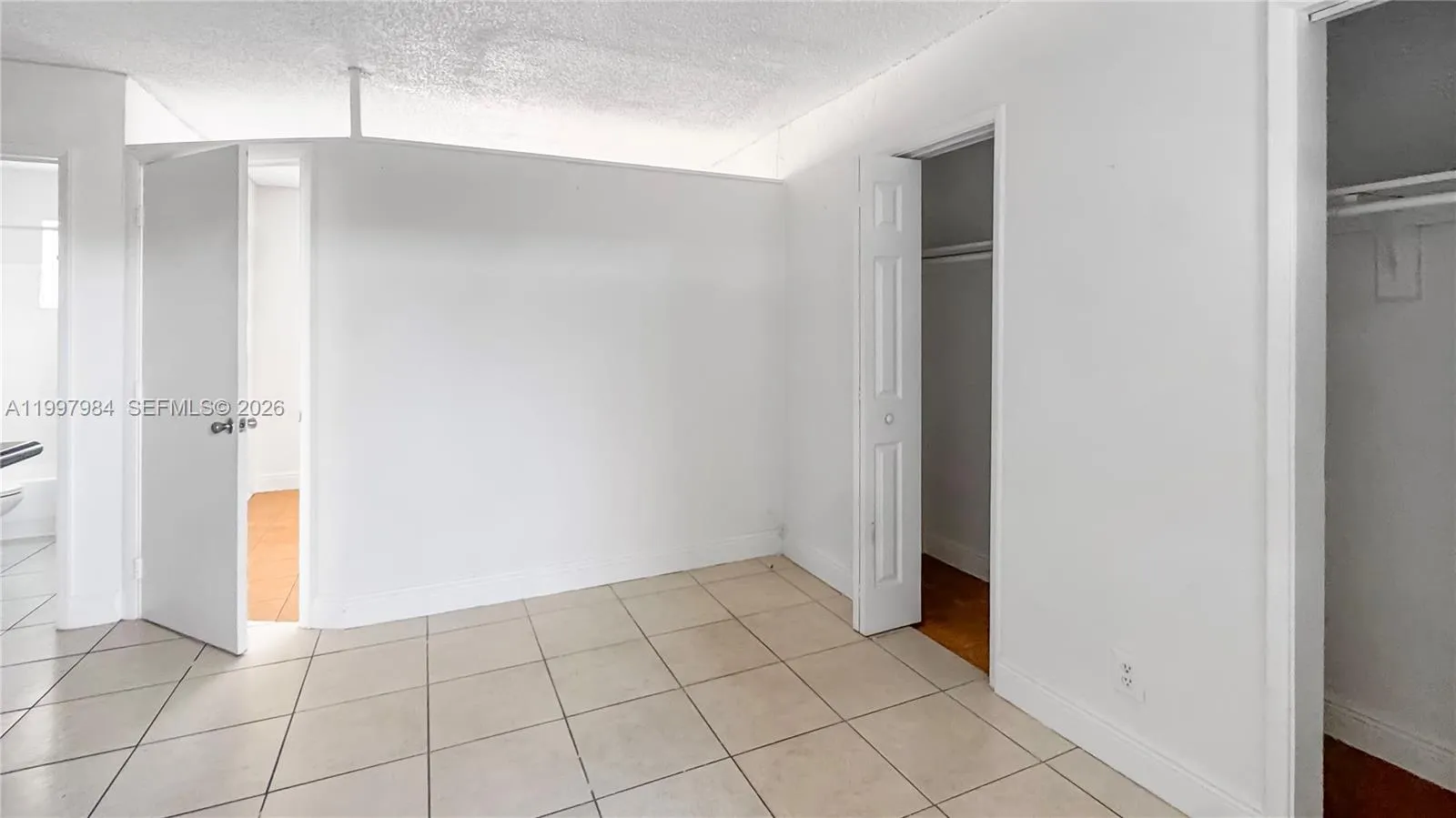 4081 N Dixie Hwy # 20, Oakland Park FL 33334