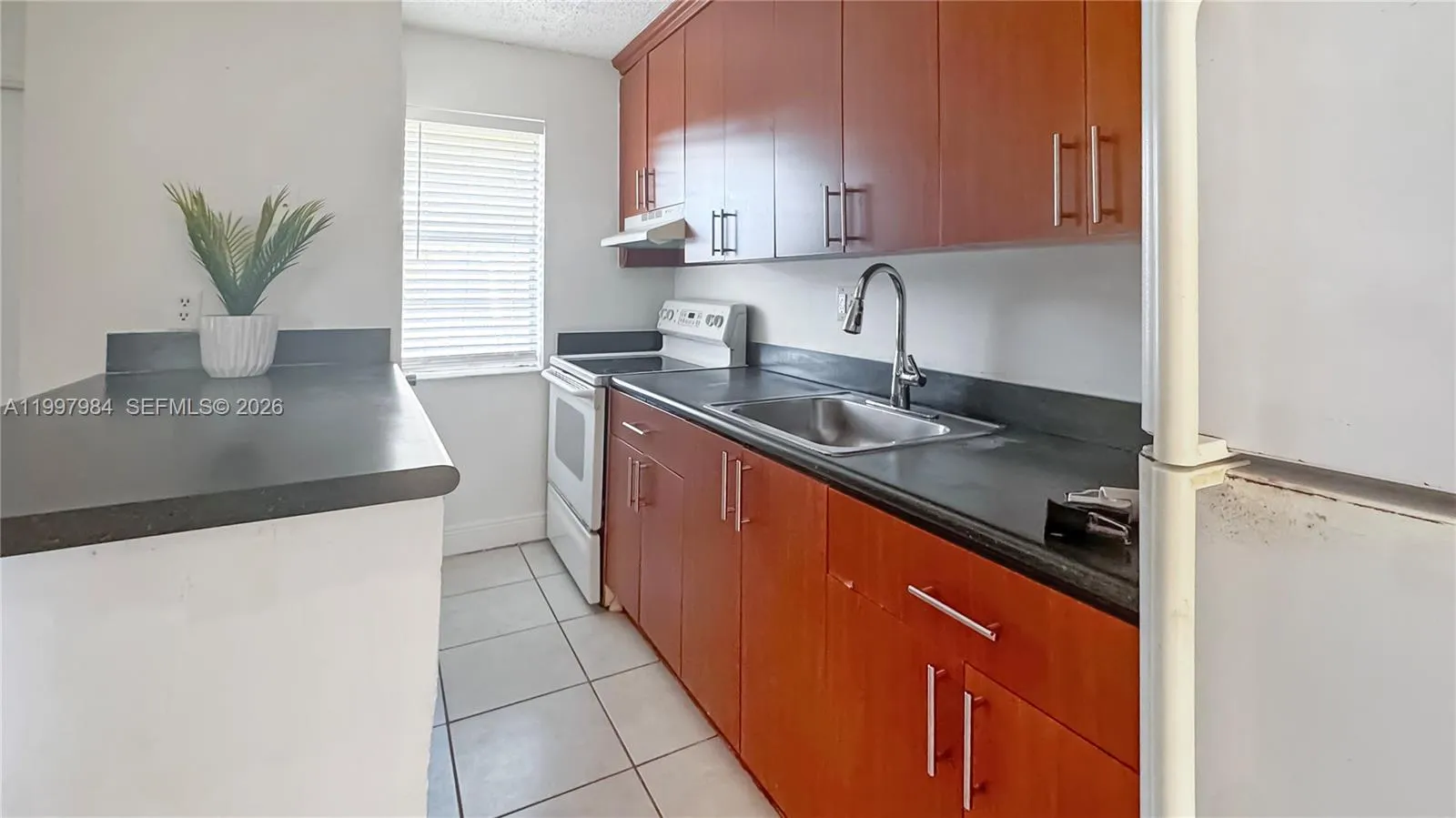 4081 N Dixie Hwy # 20, Oakland Park FL 33334