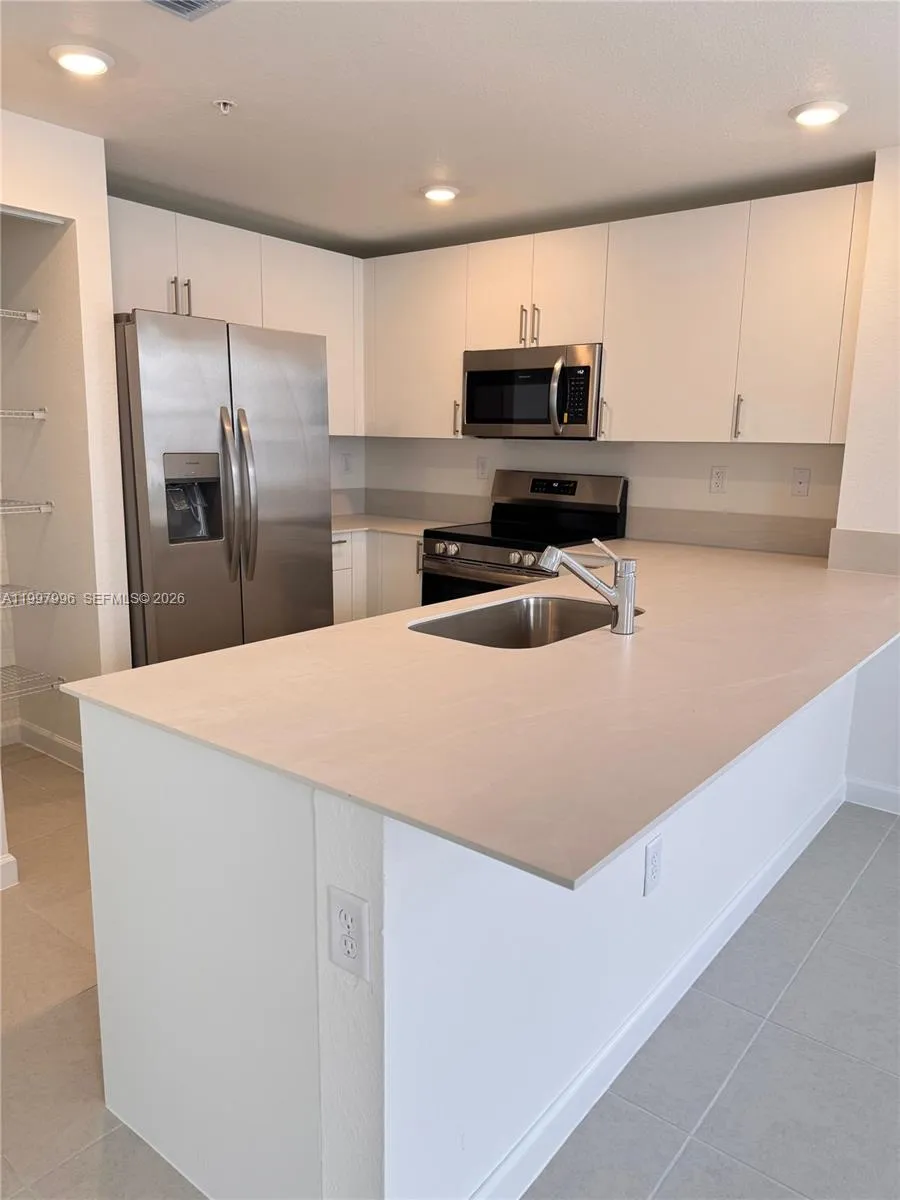 15615 SW 280 ST # 10, Homestead FL 33032