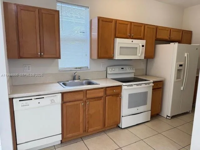 9430 SW 170th Psge # 0, Miami FL 33196