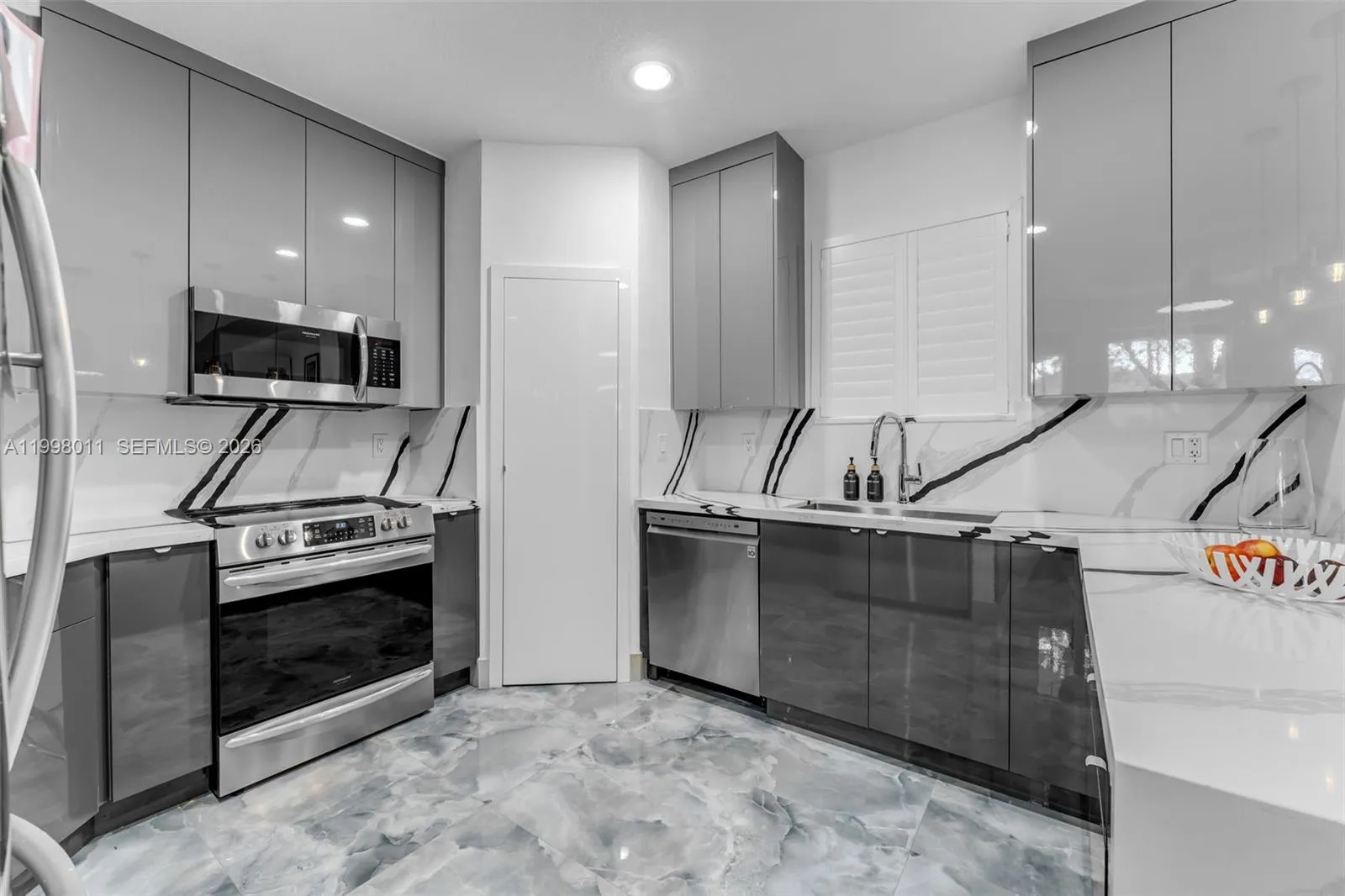 9030 SW 162nd St, Palmetto Bay FL 33157