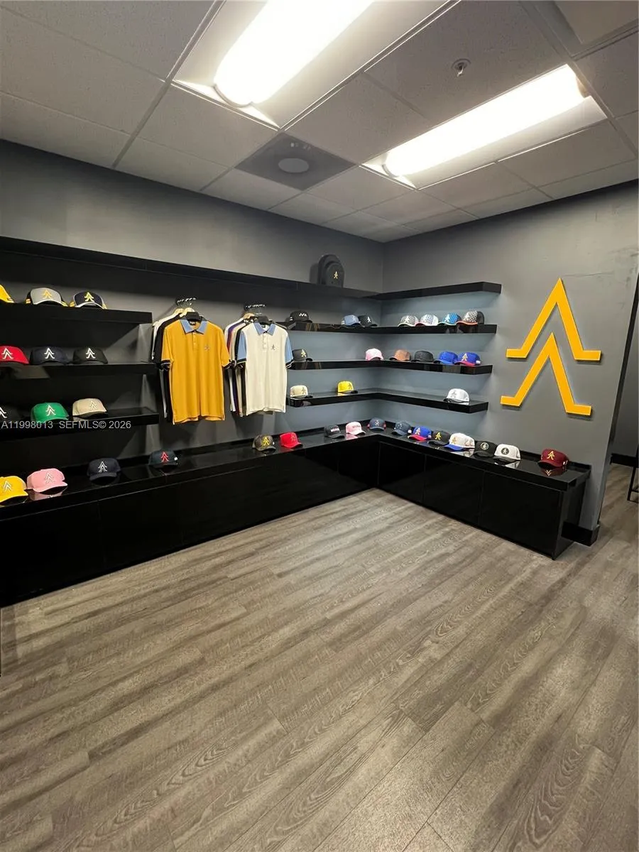 10890 NW 17th St # 137, Sweetwater FL 33172