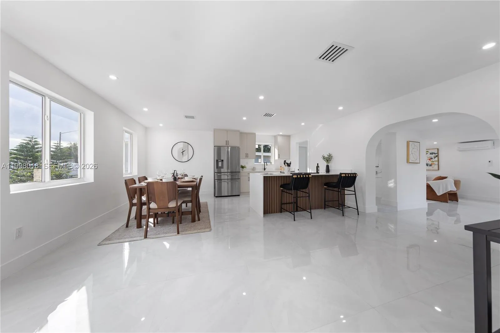 651 NW 9th St, Homestead FL 33030