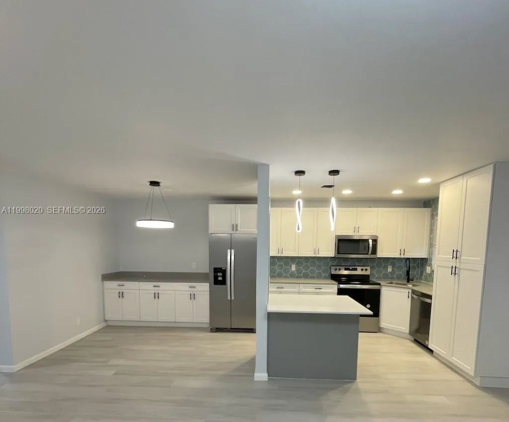 2041 NW 81st Avenue # 426, Pembroke Pines FL 33024