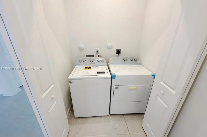 12432 NW 23rd Ct, Miami FL 33167