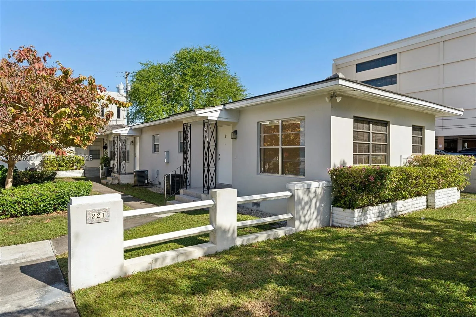 221 Antiquera Ave # 8, Coral Gables FL 33134