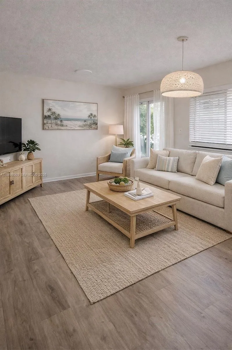 5629 Taft St, Hollywood FL 33021