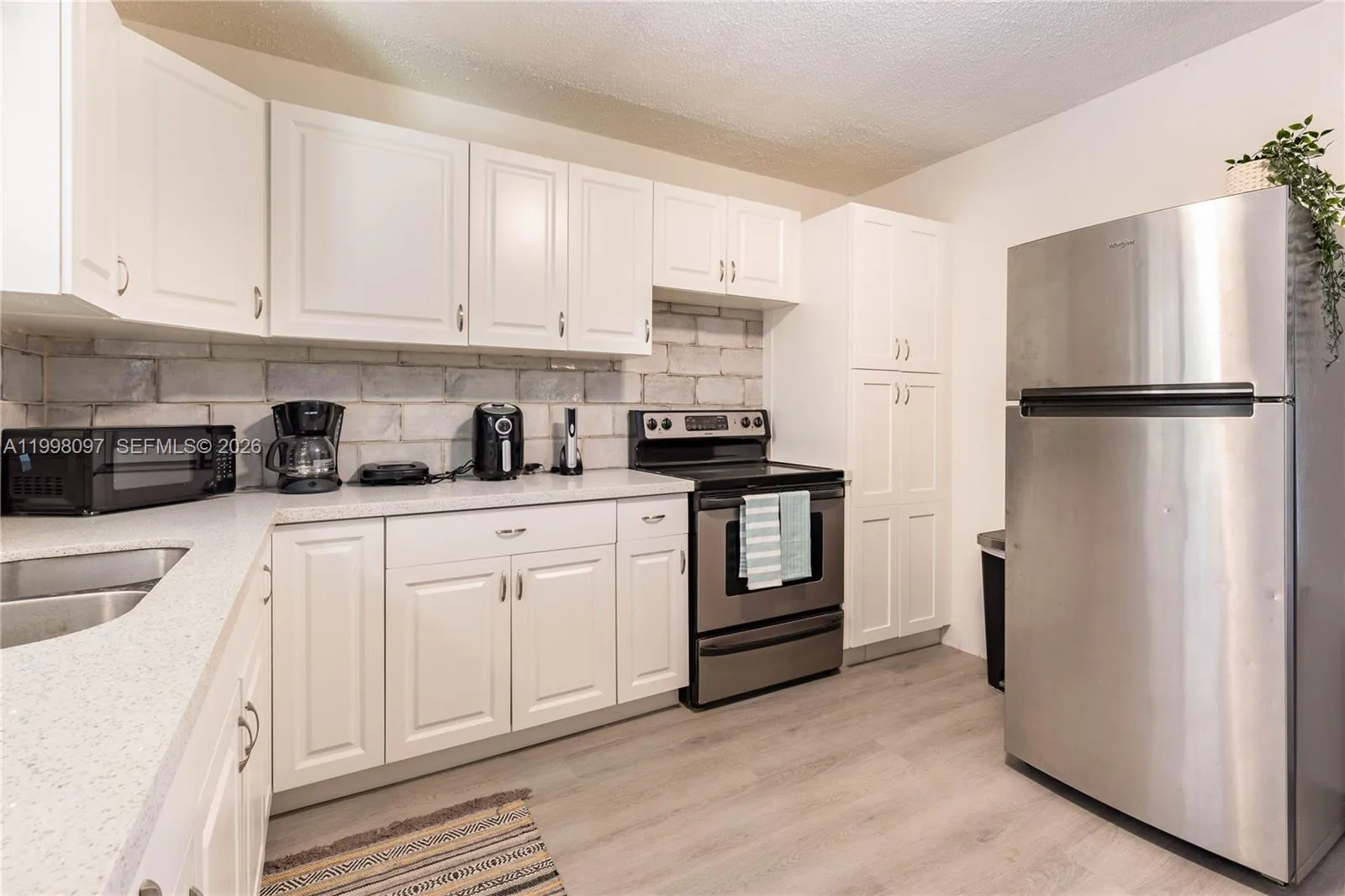 20 SE 13th Ter # 2, Dania Beach FL 33004