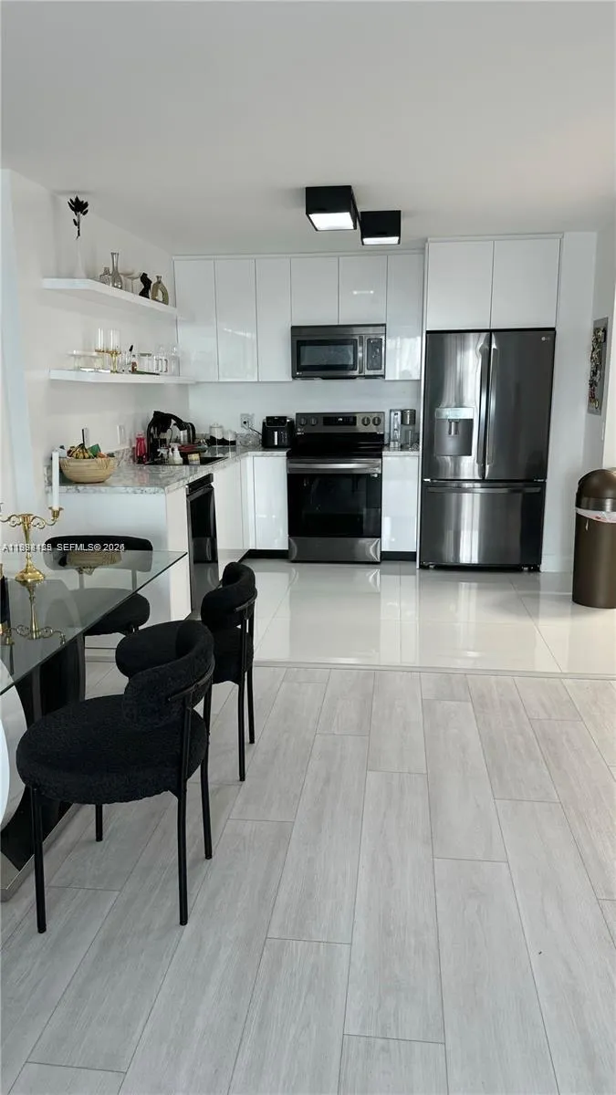 2801 NE 183rd St # 1005W, Aventura FL 33160