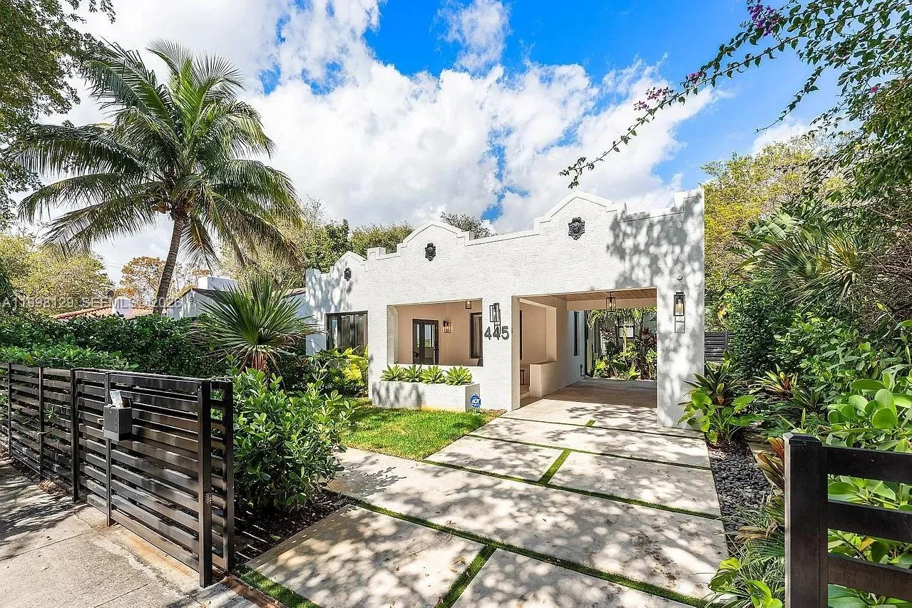 445 NE 76th St, Miami FL 33138