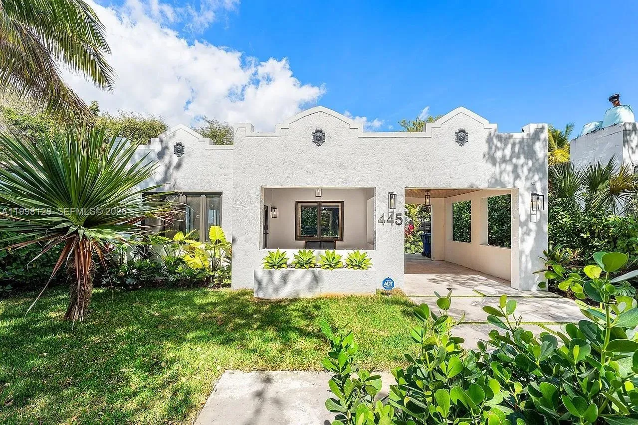 445 NE 76th St, Miami FL 33138
