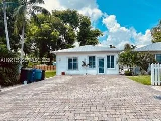 4 Transylvania Ave # B, Key Largo FL 33037