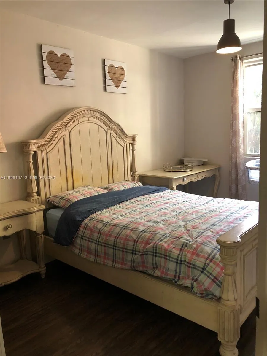 17150 N Bay Rd # 2422, Sunny Isles Beach FL 33160