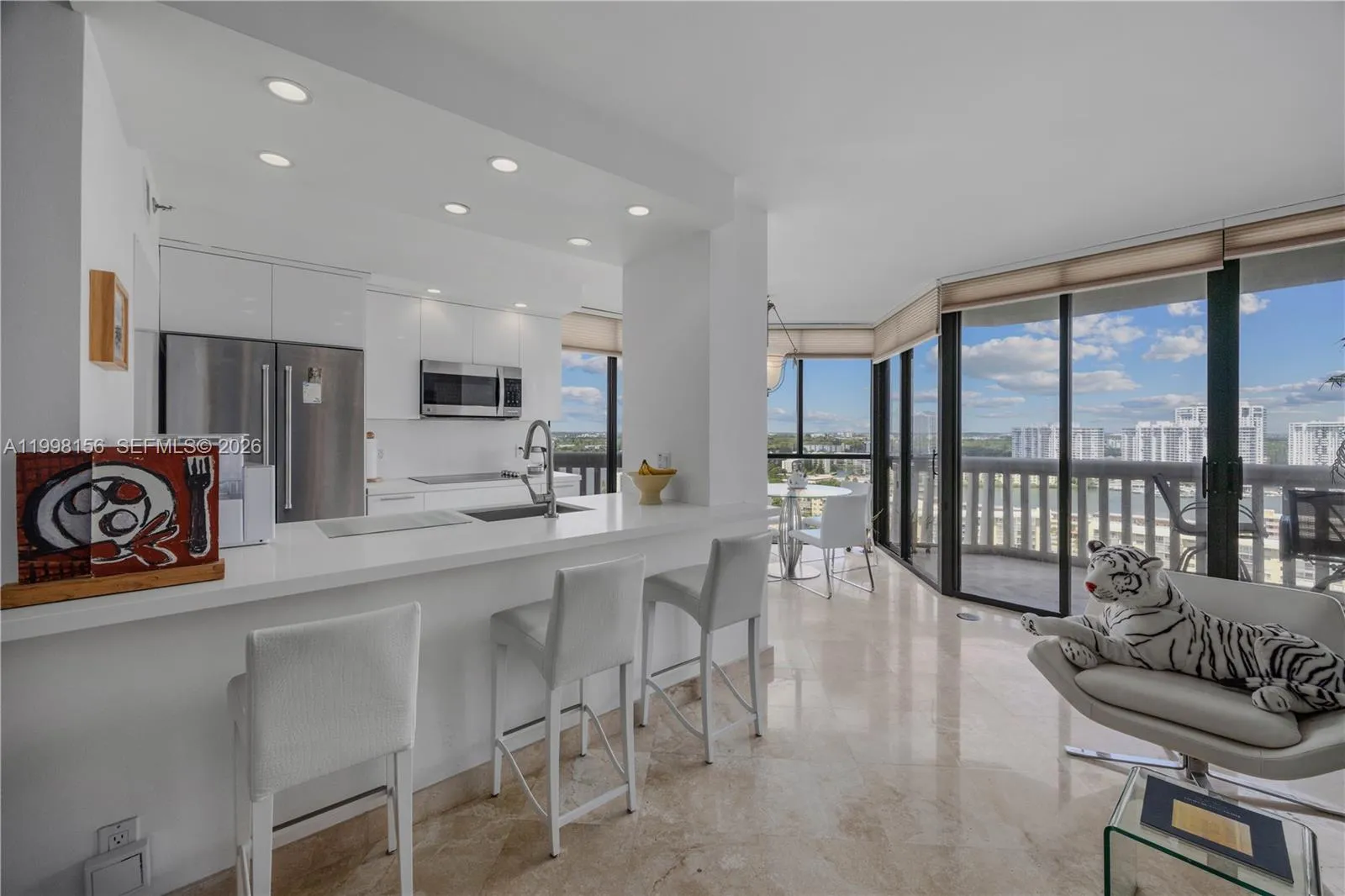 1000 W Island Blvd # 1910, Aventura FL 33160