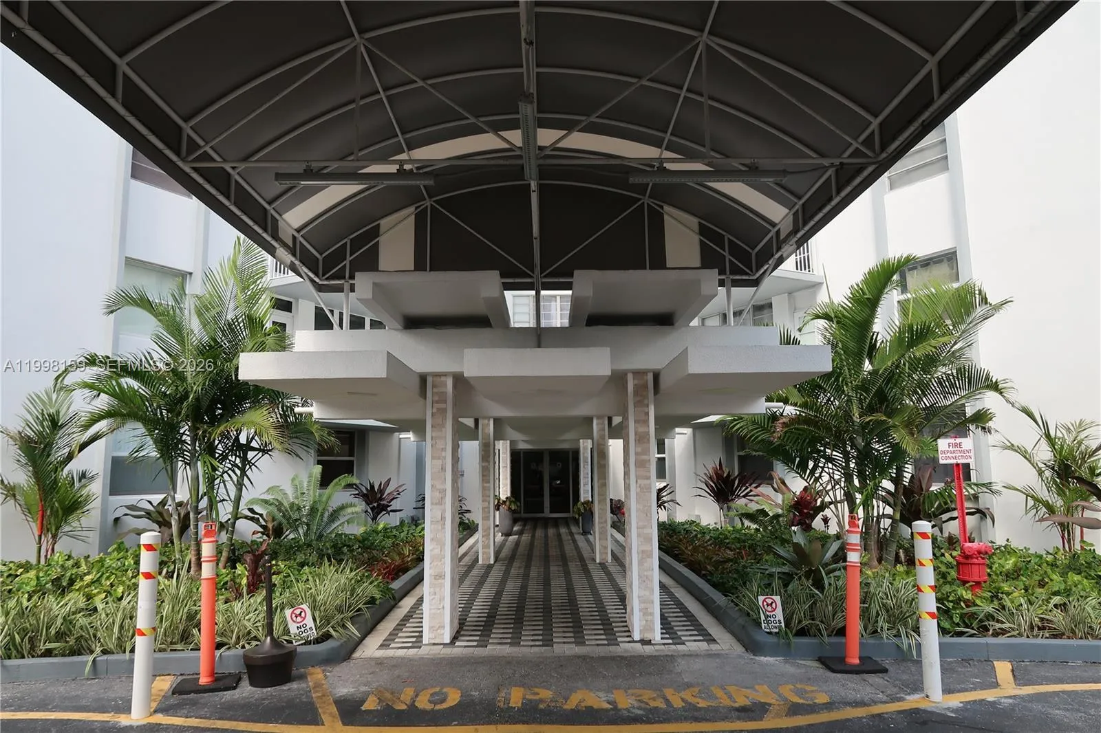 1913 S Ocean Dr # 300, Hallandale Beach FL 33009