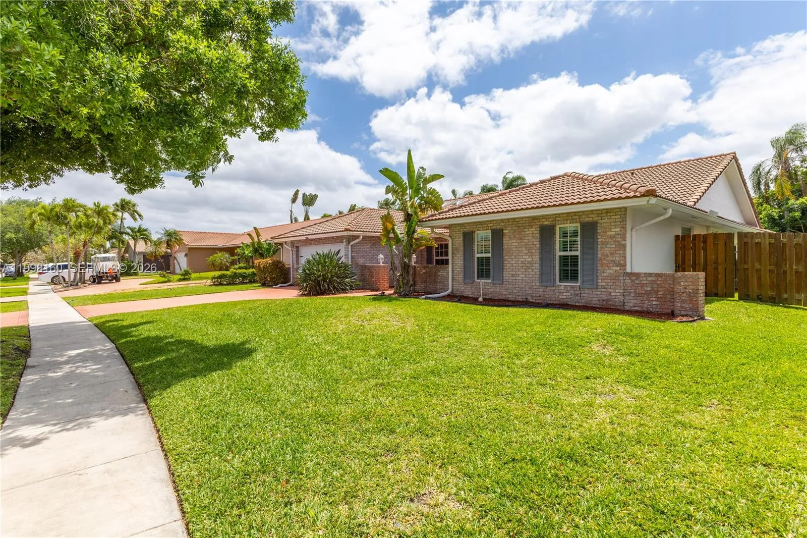 1261 NW 95th Ave, Plantation FL 33322