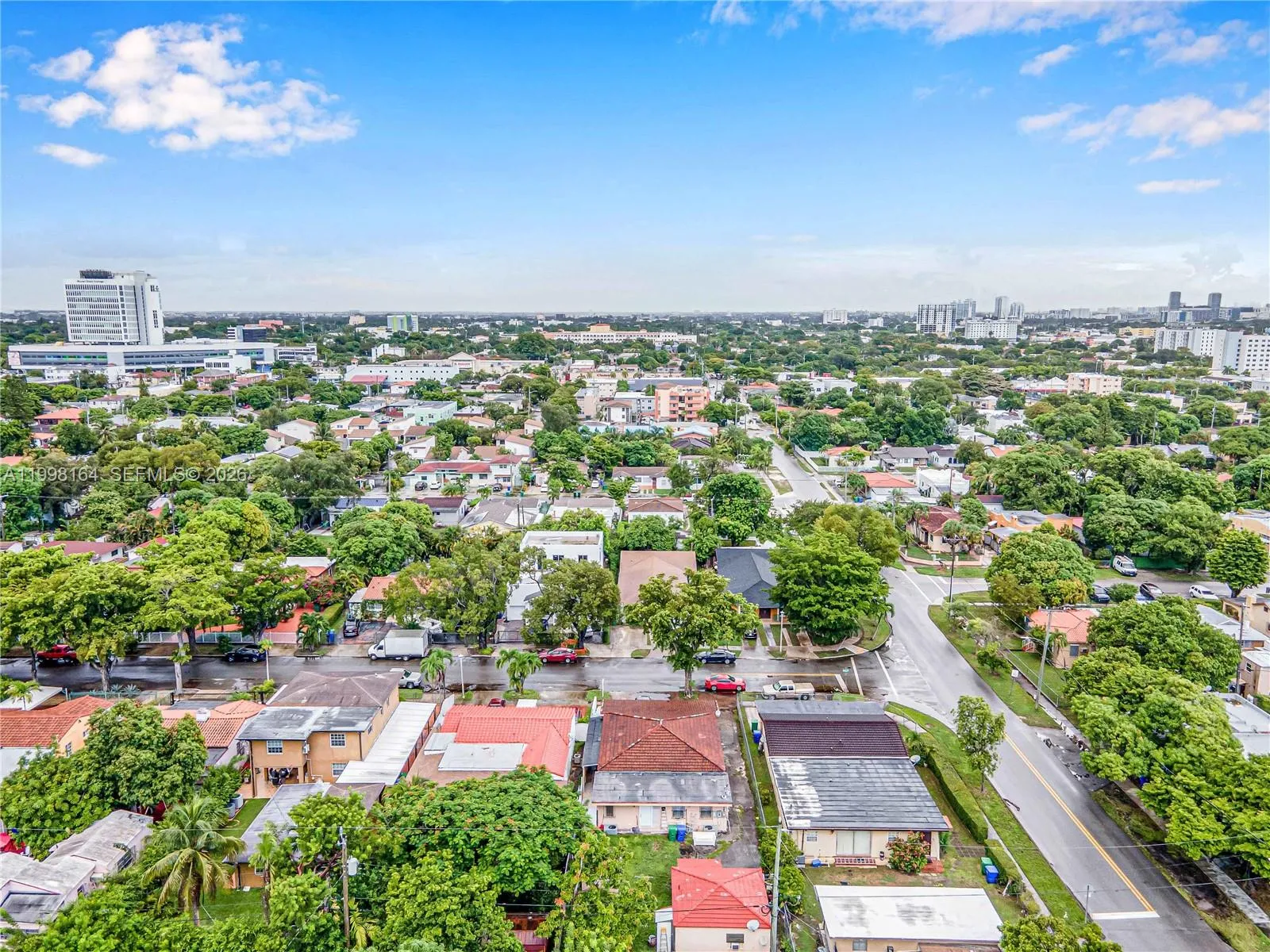 2416 SW 12th St, Miami FL 33135