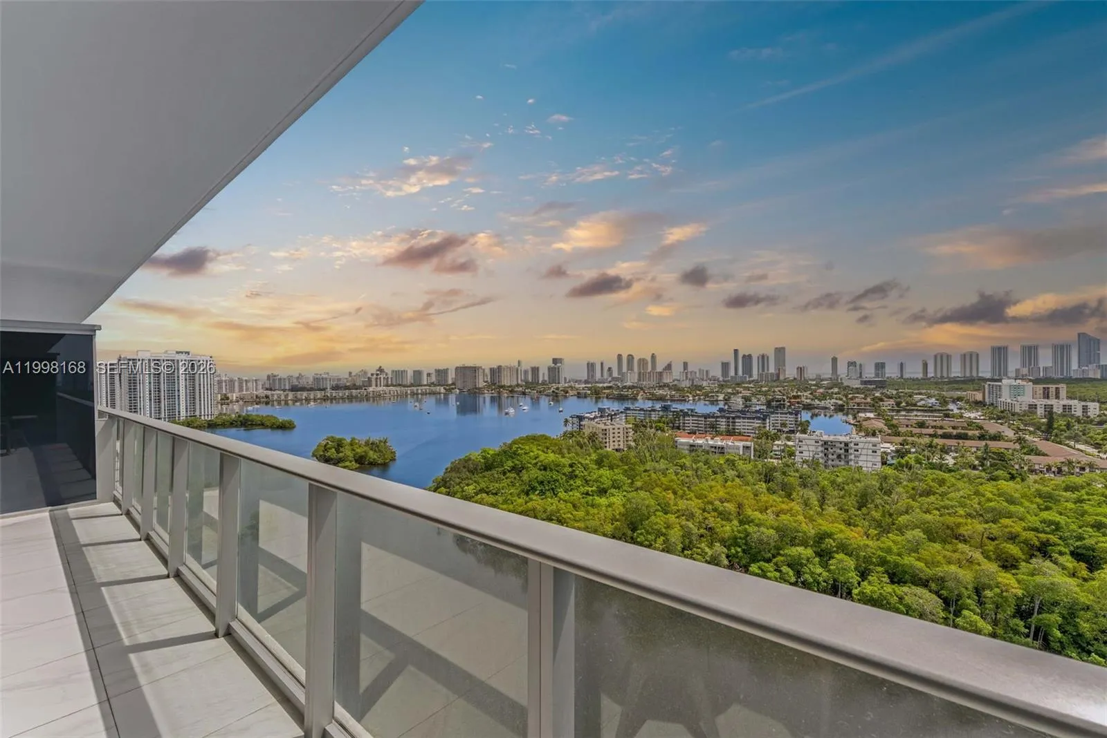16385 Biscayne Blvd # 1819, North Miami Beach FL 33160