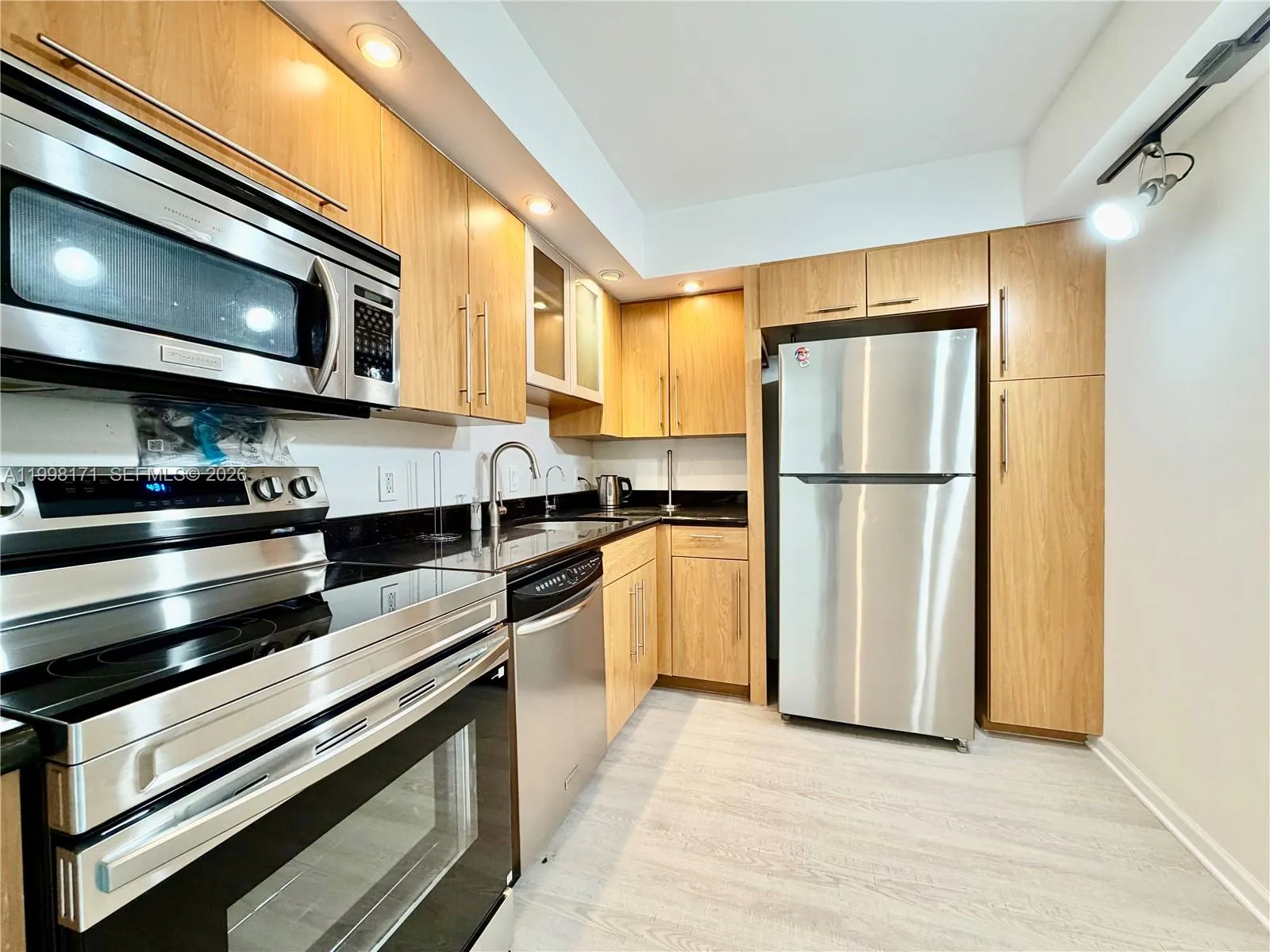 20515 E Country Club Dr # 1642, Aventura FL 33180