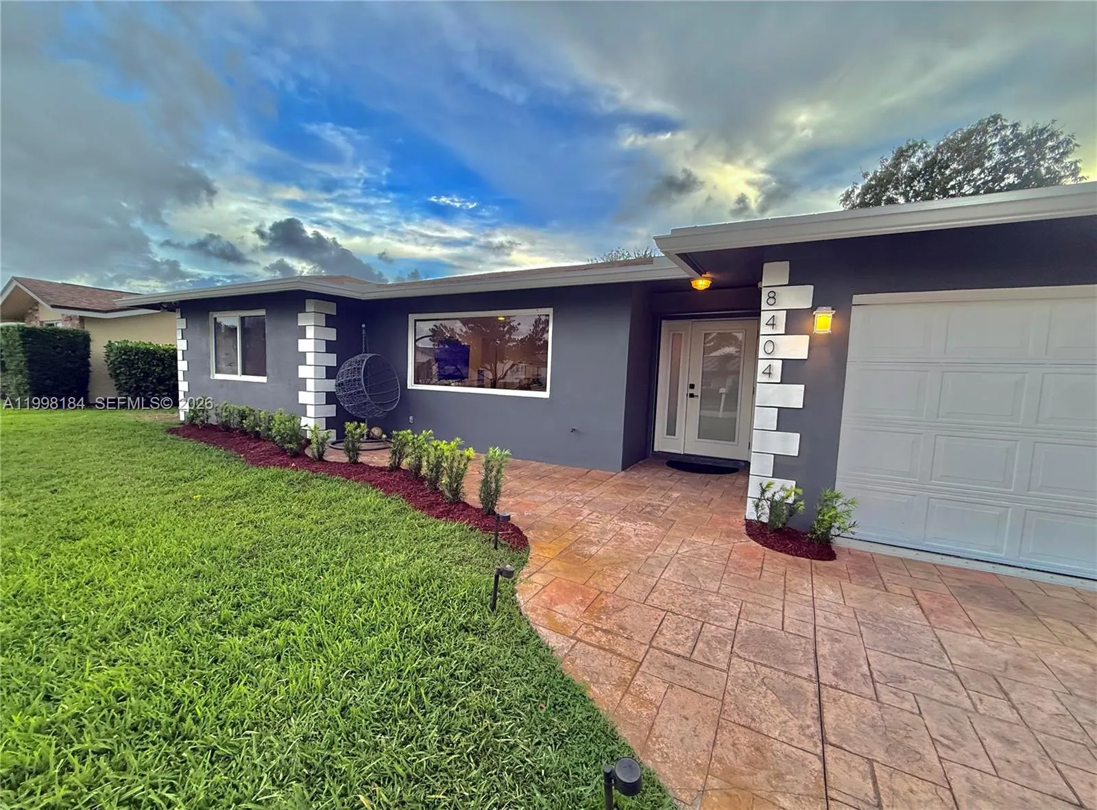 8404 SW 26th St, Davie FL 33324
