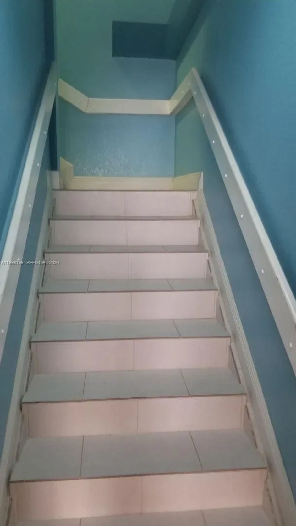 1701 W 37th St, Hialeah FL 33012