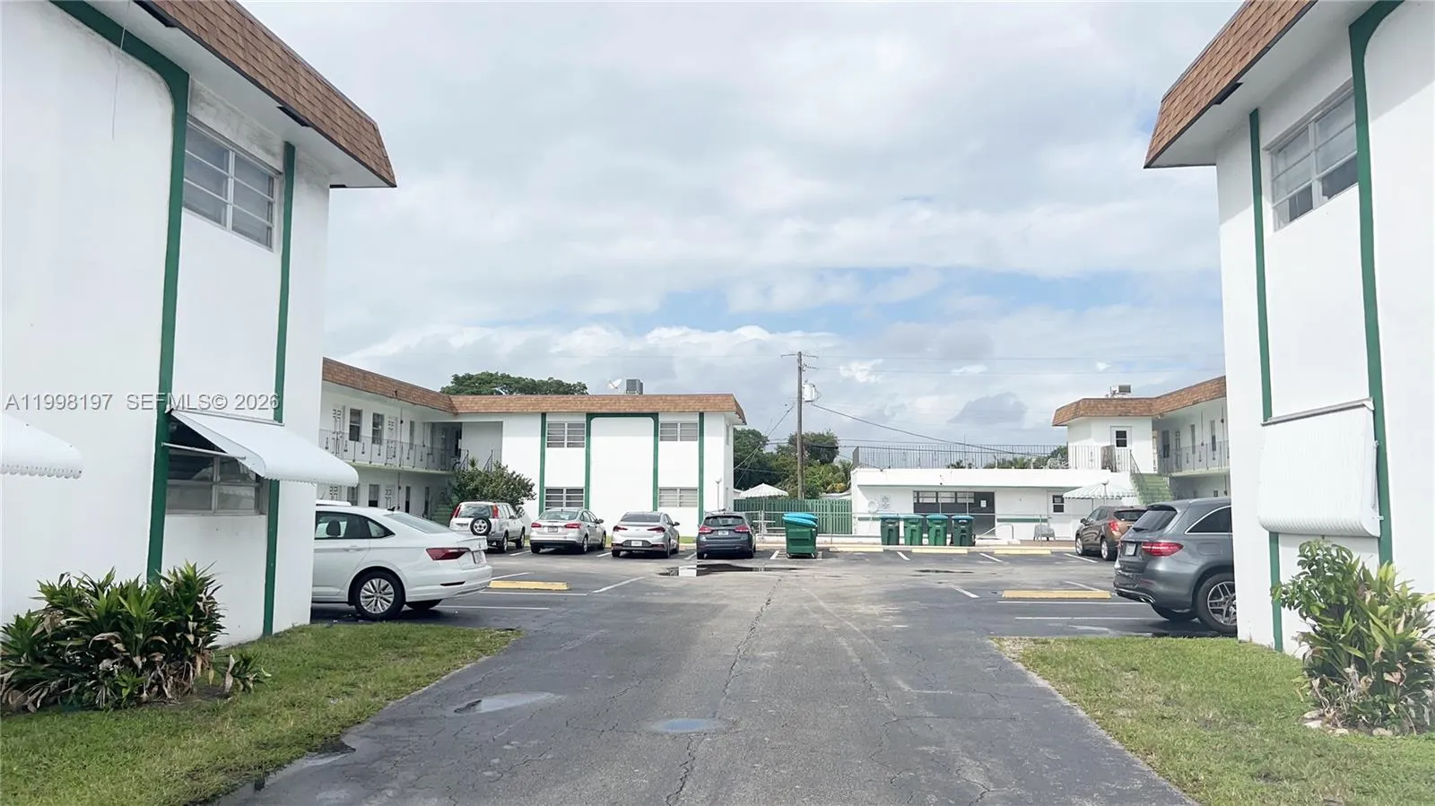 2225 Polk St # 6B, Hollywood FL 33020