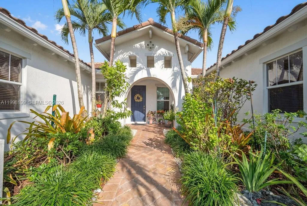 8055 NW 117th Way, Parkland FL 33076