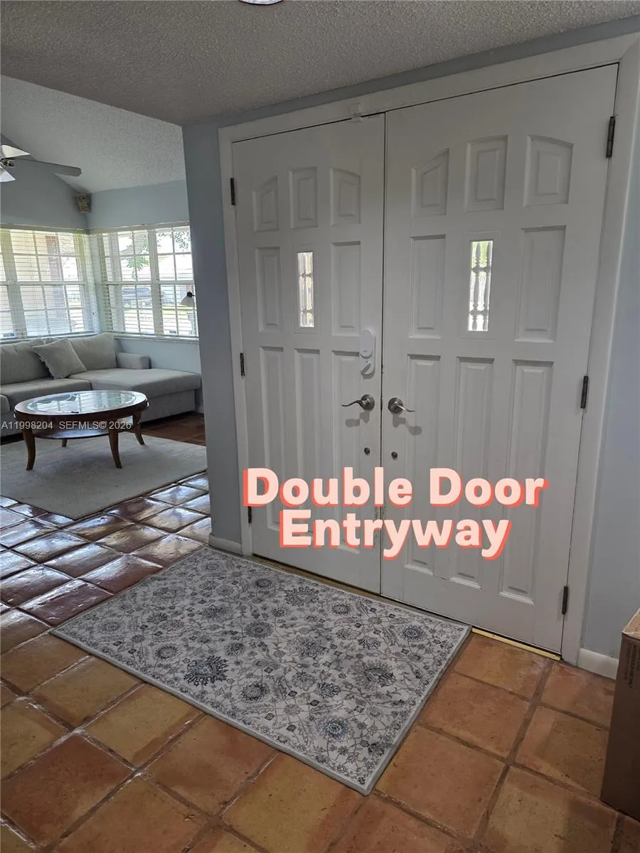 1350 S Fieldlark Ln, Homestead FL 33035