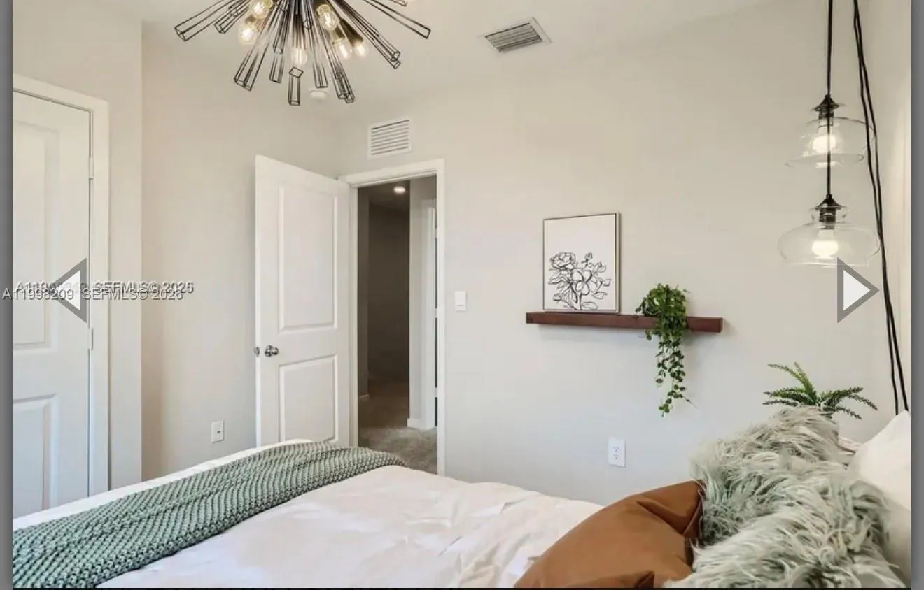 445 NE 1st Dr, Florida City FL 33034