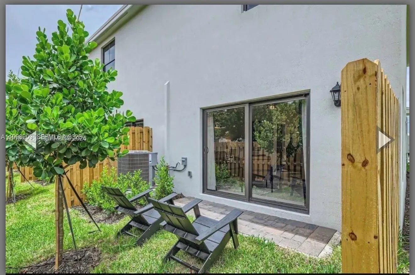 445 NE 1st Dr, Florida City FL 33034