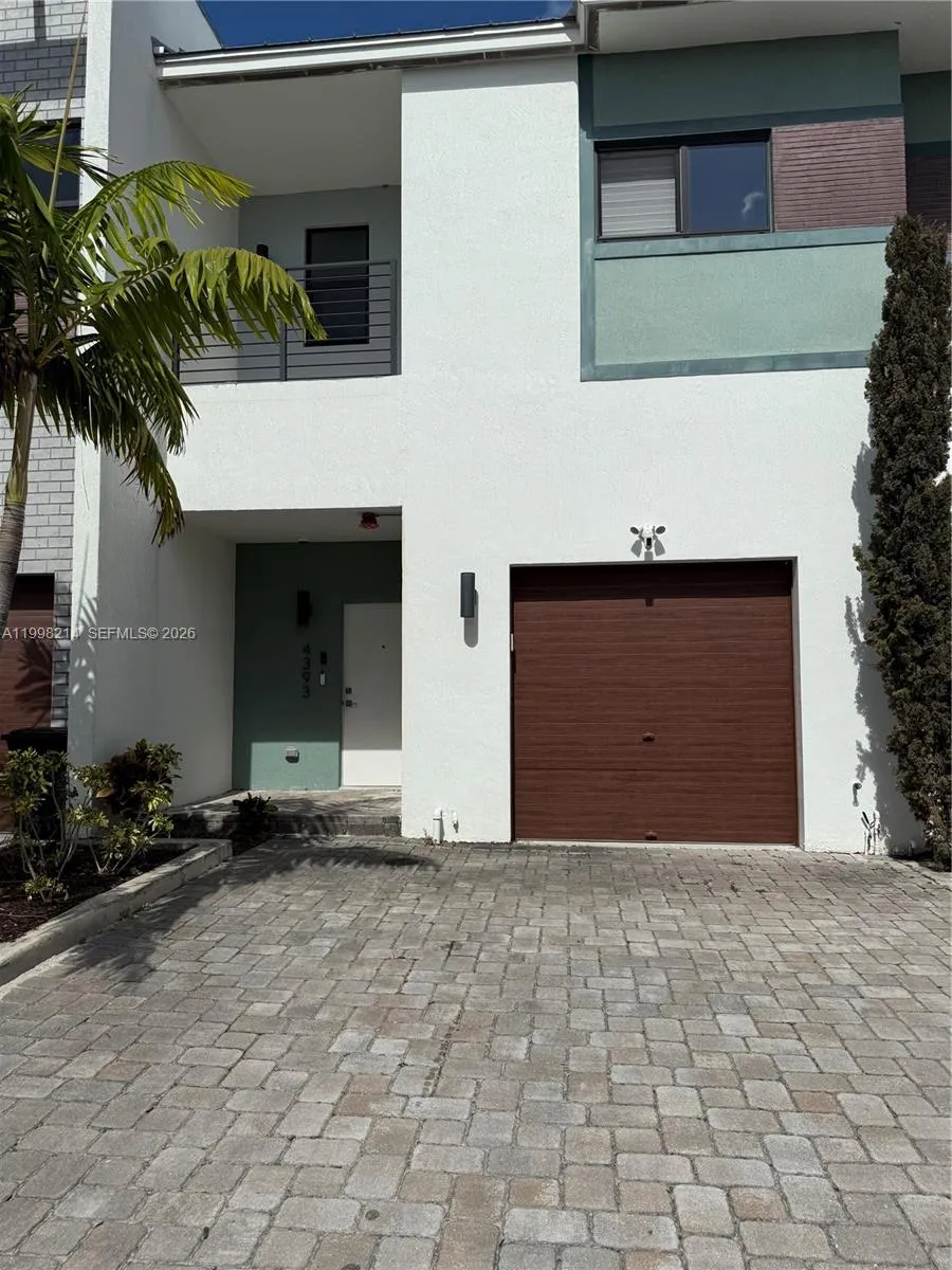 4393 NW 9th St # 4393, Plantation FL 33317