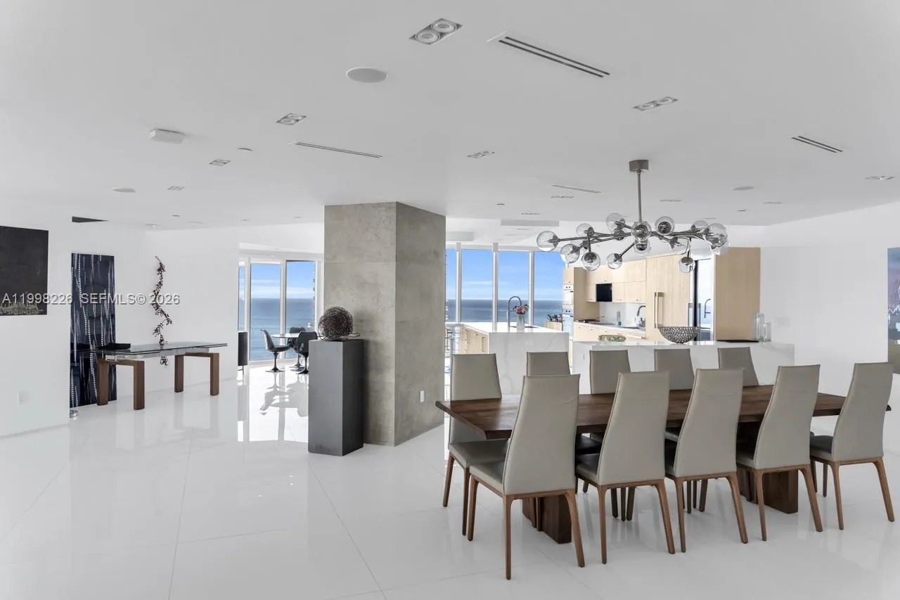 300 S Pointe Dr # 3105, Miami Beach FL 33139