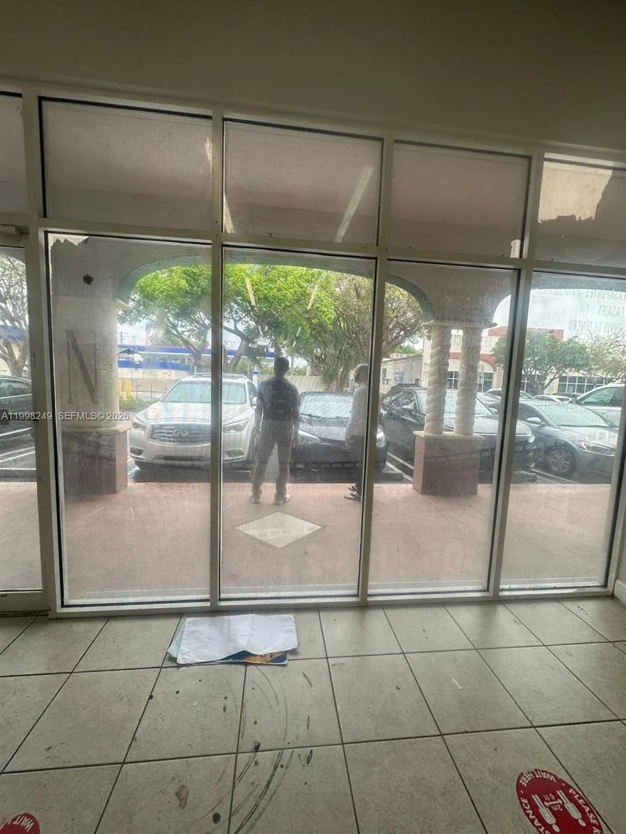 15648 SW 72nd St, Miami FL 33193