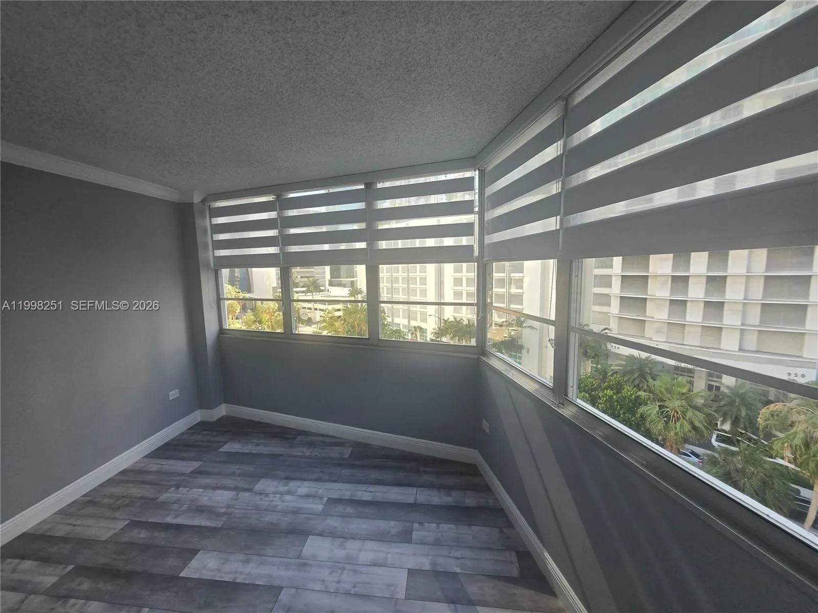 825 Brickell Bay Dr # 750, Miami FL 33131