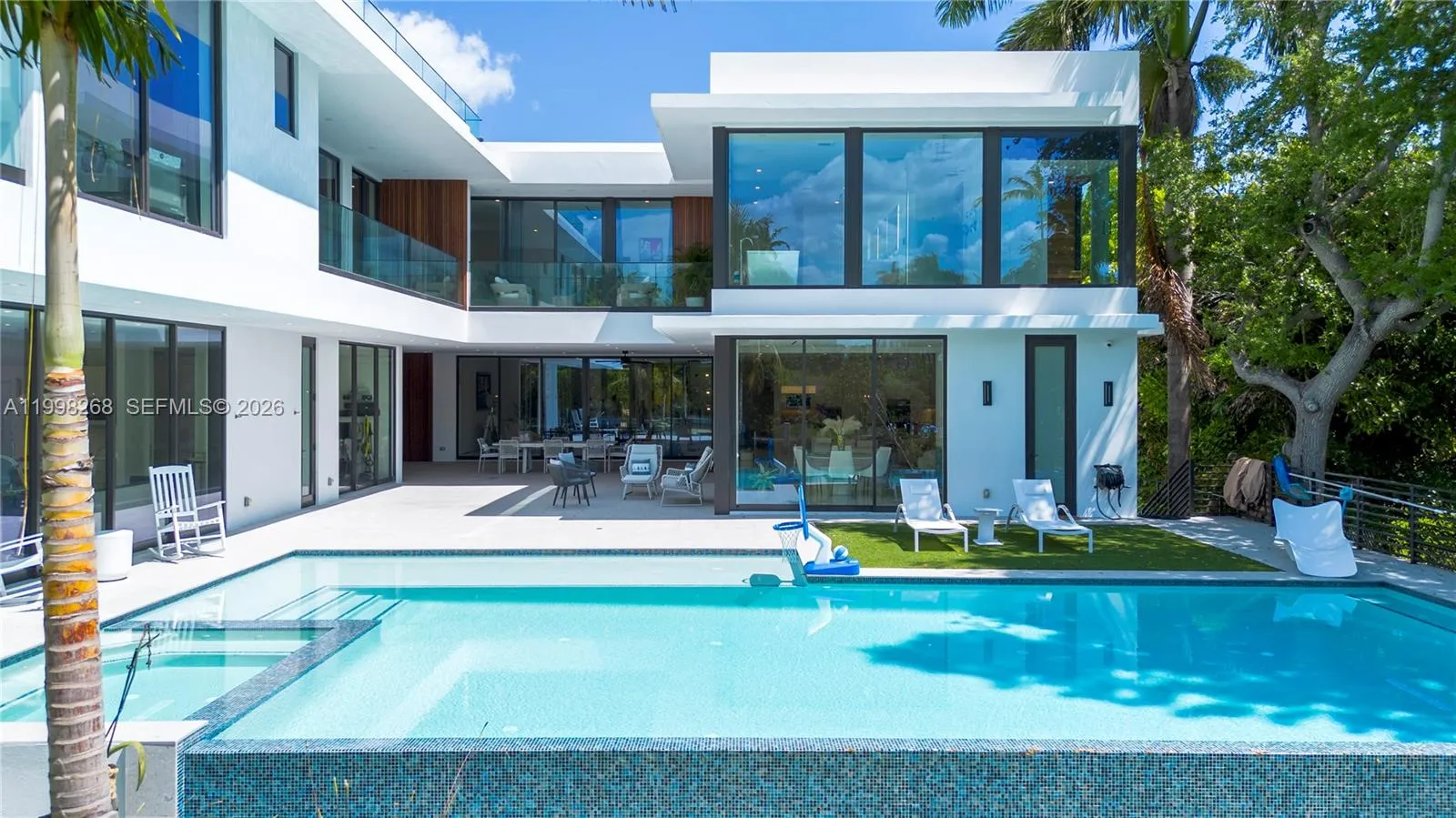 922 NE 78th St, Miami FL 33138