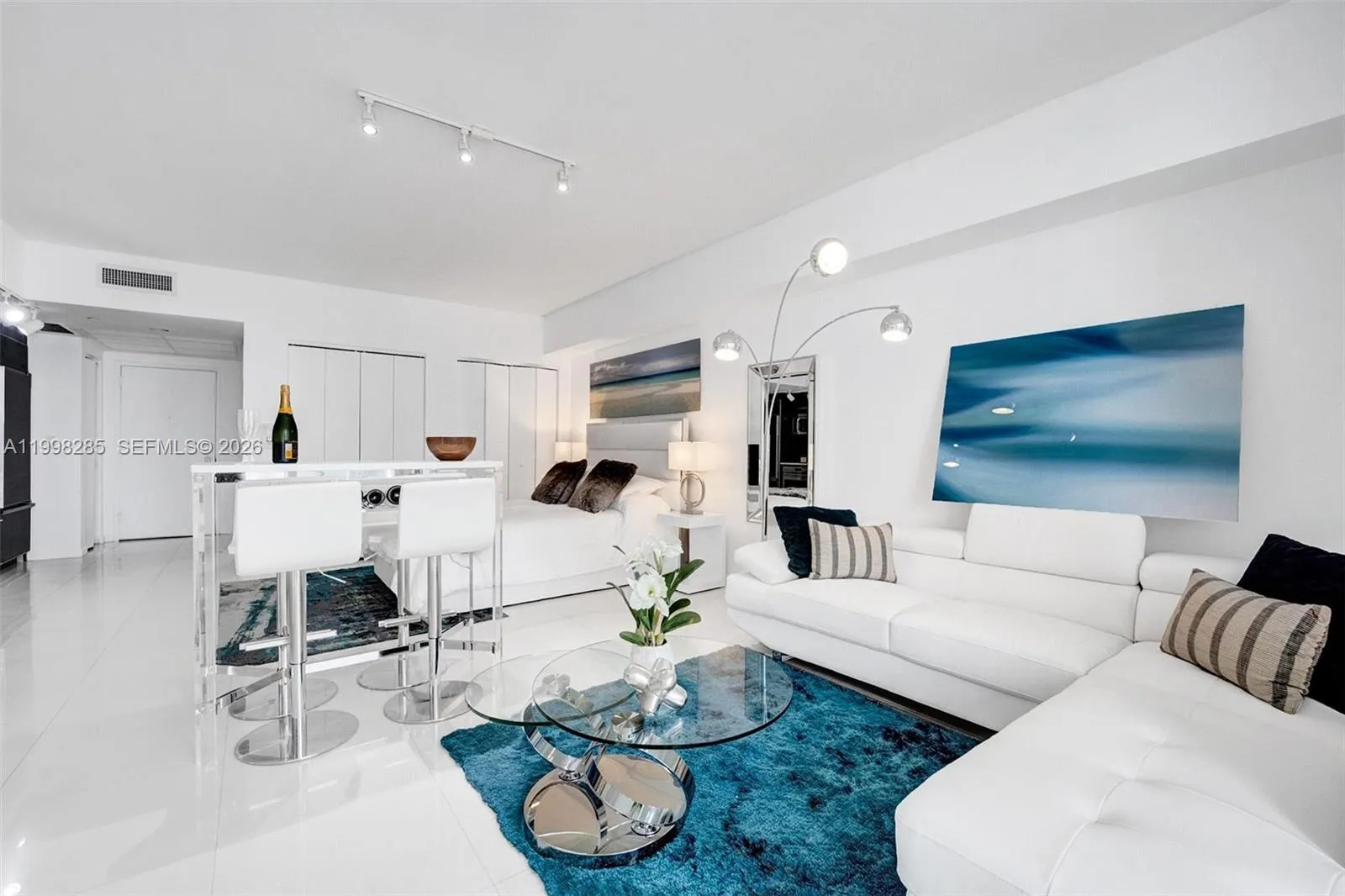 475 Brickell Ave # 3310, Miami FL 33131