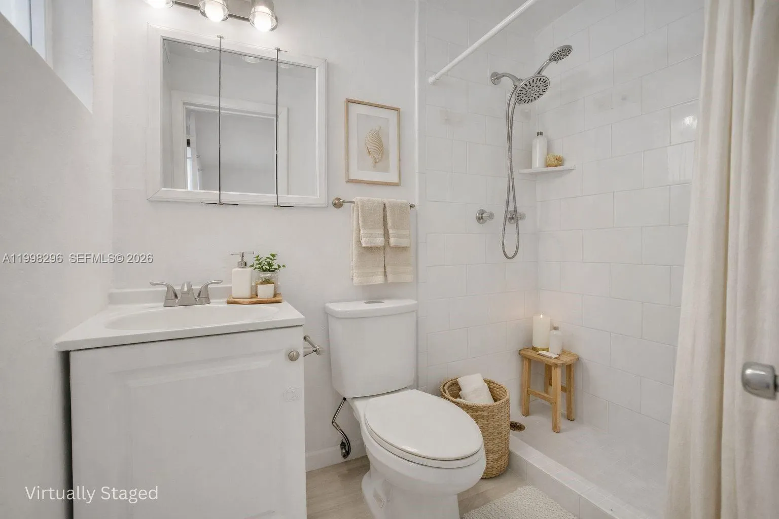 877 W 33rd St, Hialeah FL 33012