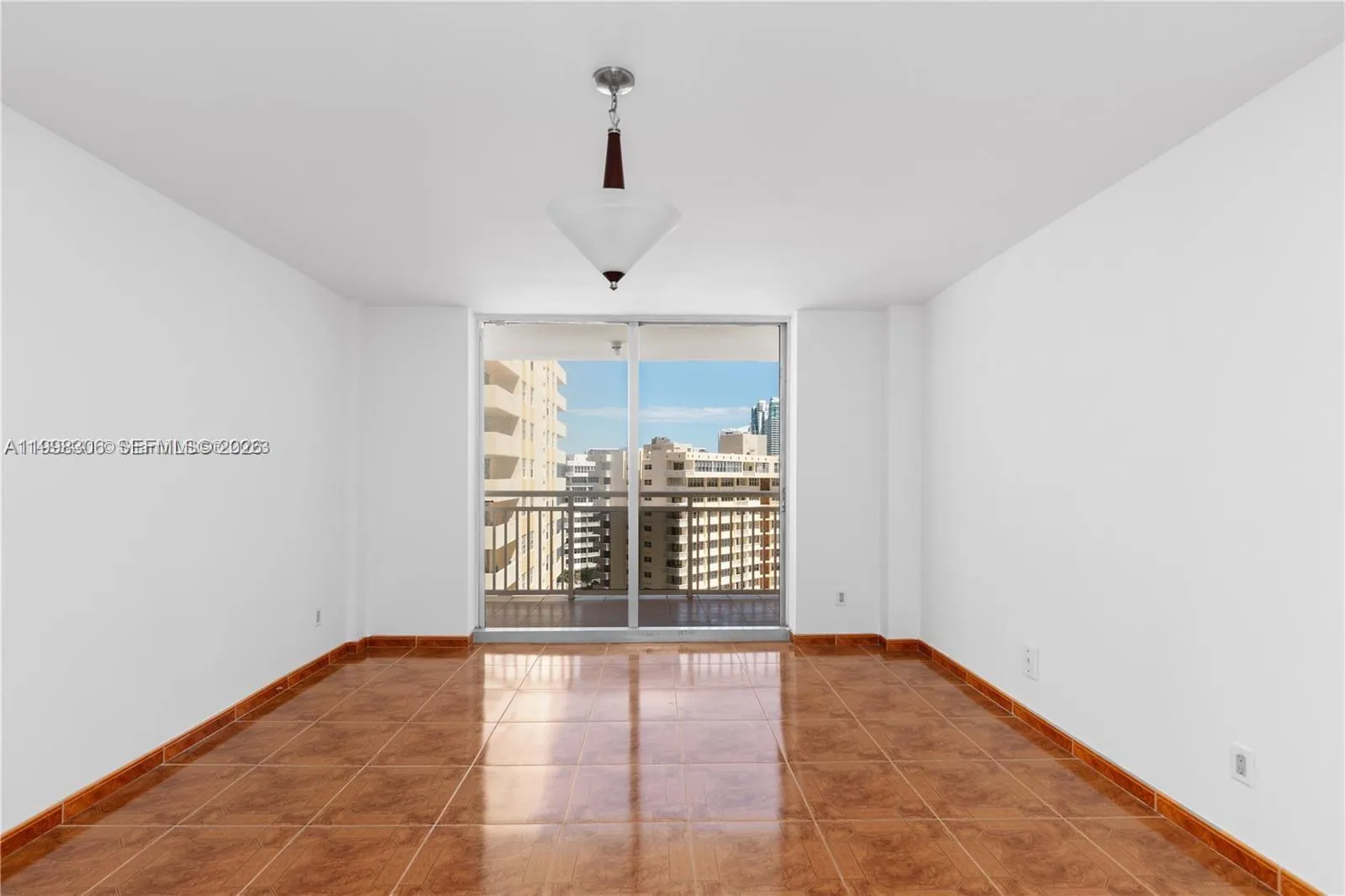 1849 S Ocean Dr # 1103, Hallandale Beach FL 33009